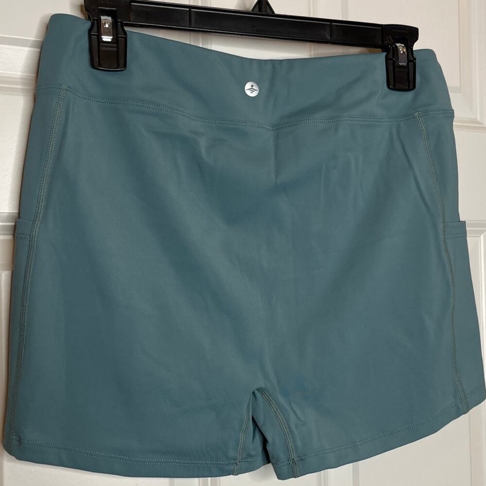 Halara NEW Women Size Large Dusty Blue Bike Shorts with Pockets - Picture 3 of 7